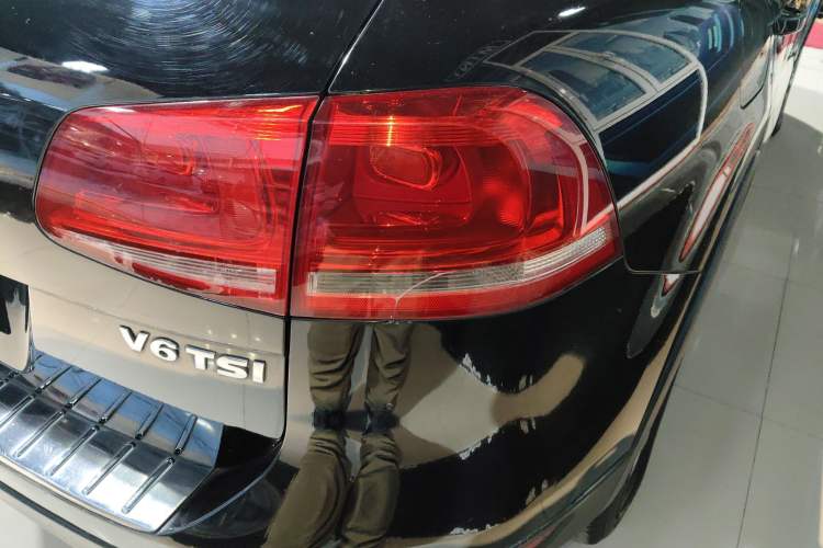 Used Volkswagen Touareg 2014 3.0 TSI New Edition Right Rear Taillight
