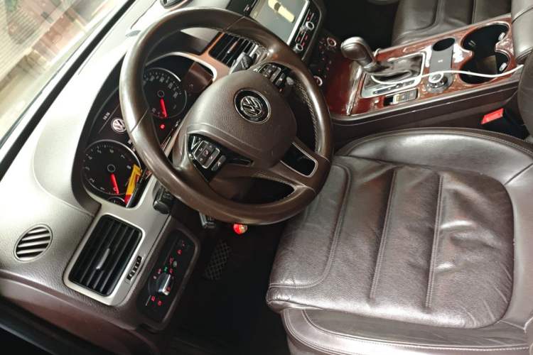 Used Volkswagen Touareg 2014 3.0 TSI New Edition Steering Wheel