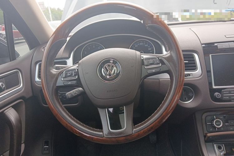 Used Volkswagen Touareg 2014 3.0 TSI New Edition Steering Wheel