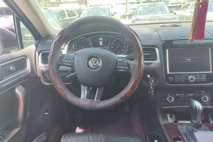 Used Volkswagen Touareg  Steering Wheel