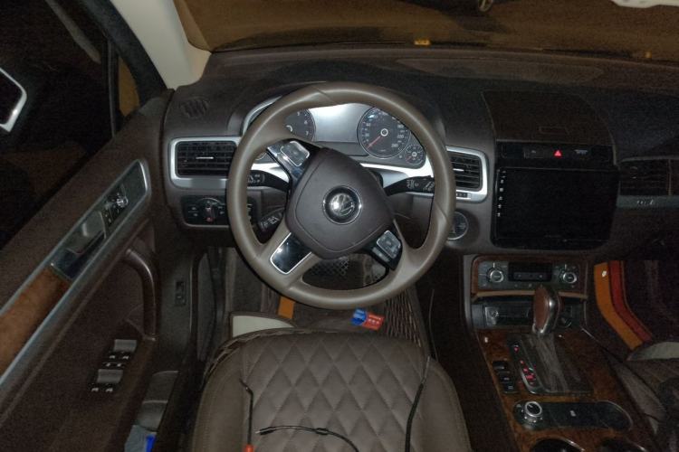 Used Volkswagen Touareg 2014 3.0 TSI New Edition Steering Wheel