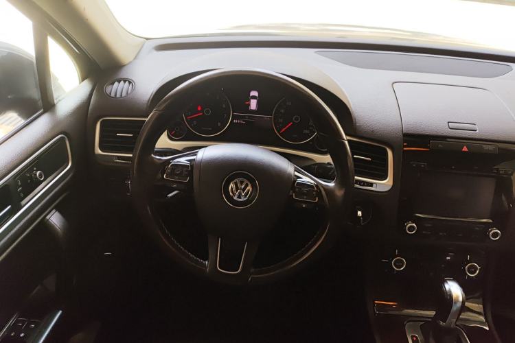 Used Volkswagen Touareg 2014 3.0 TSI New Edition Steering Wheel