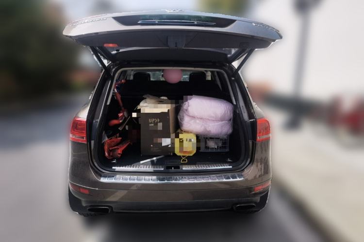 Used Volkswagen Touareg 2014 3.0 TSI New Edition Trunk