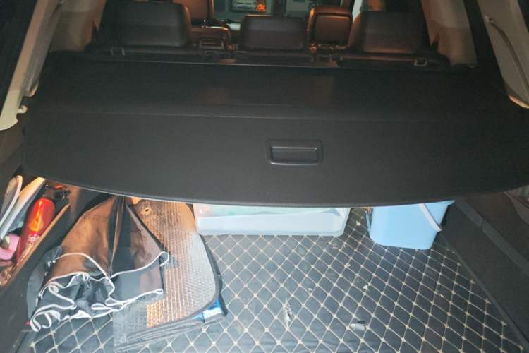 Used Volkswagen Touareg 2014 3.0 TSI New Edition Trunk