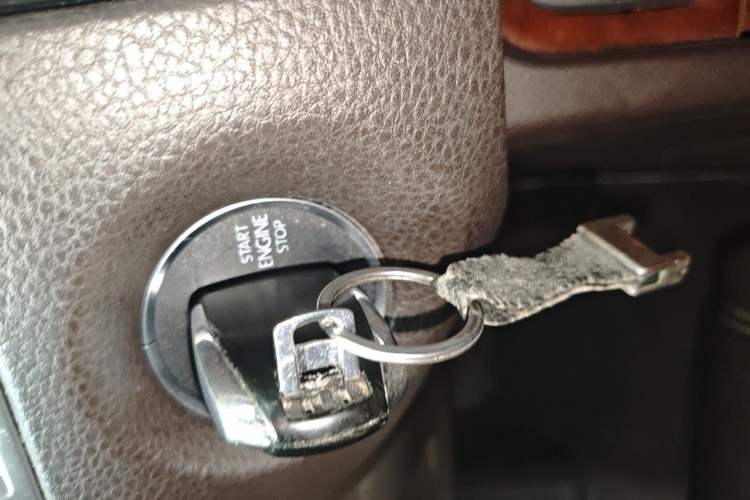 Used Volkswagen Touareg 2014 3.0 TSI New Edition Vehicle Key