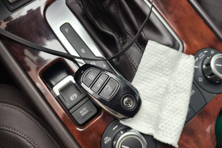 Used Volkswagen Touareg 2014 3.0 TSI New Edition Vehicle Key