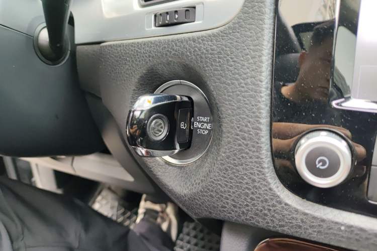 Used Volkswagen Touareg 2014 3.0 TSI New Edition Vehicle Key