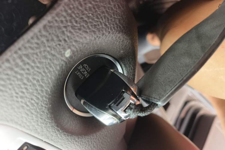 Used Volkswagen Touareg 2014 3.0 TSI New Edition Vehicle Key