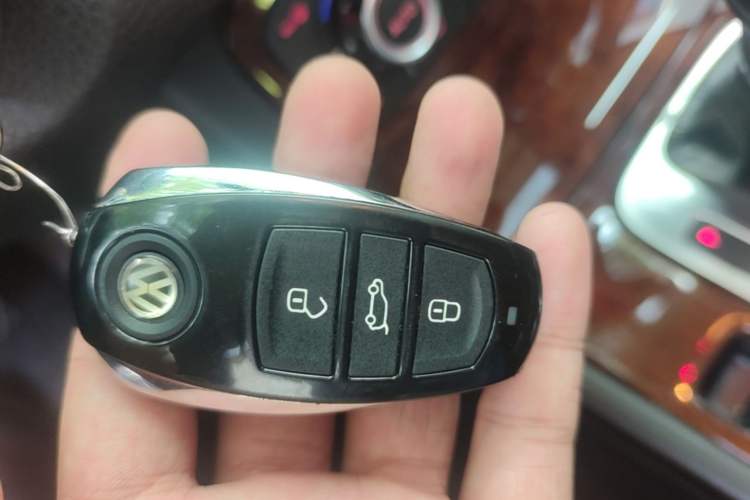 Used Volkswagen Touareg 2014 3.0 TSI New Edition Vehicle Key