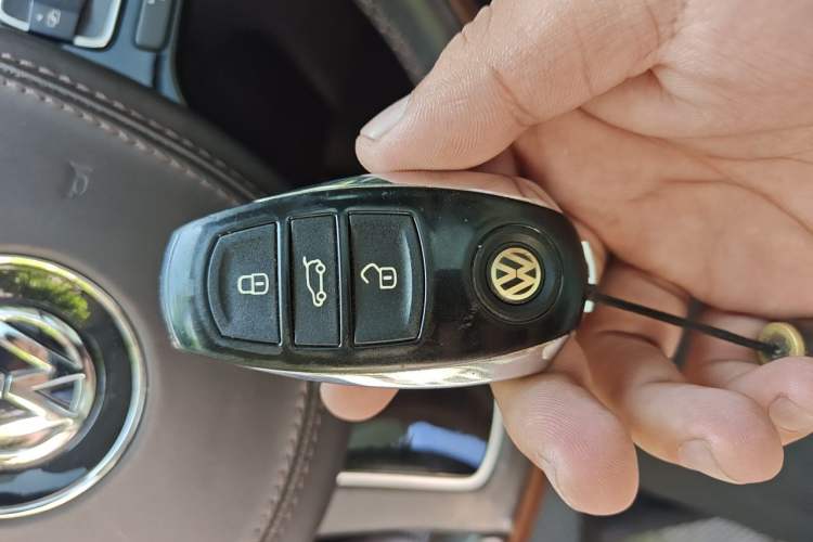 Used Volkswagen Touareg 2014 3.0 TSI New Edition Vehicle Key