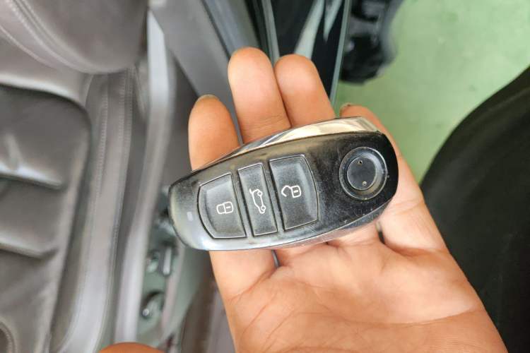 Used Volkswagen Touareg 2014 3.0 TSI New Edition Vehicle Key