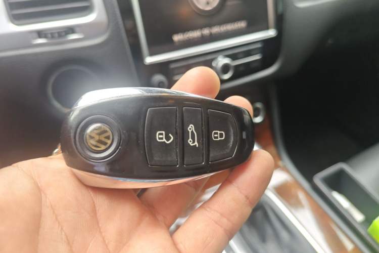 Used Volkswagen Touareg 2014 3.0 TSI Black Explorer Vehicle Key