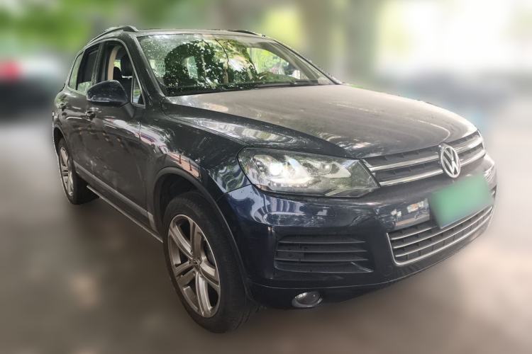 Used Volkswagen Touareg 2014 3.0 TSI New Edition Front Right 45 Deg