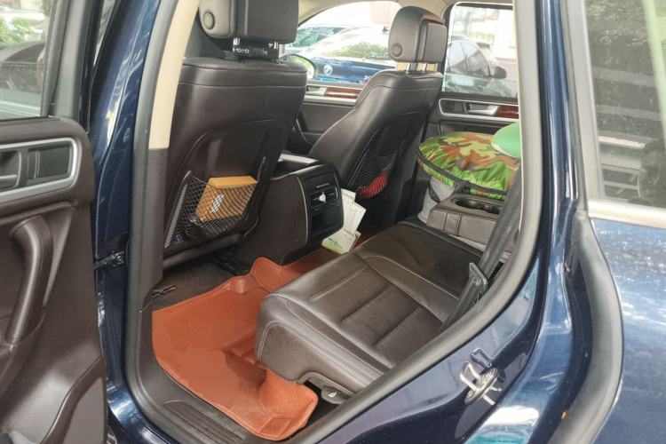 Used Volkswagen Touareg 2014 3.0 TSI New Edition Left Rear Seat