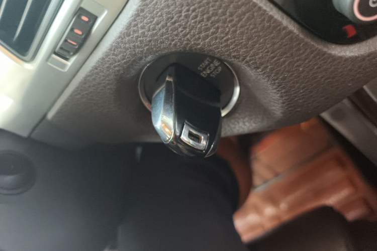 Used Volkswagen Touareg 2014 3.0 TSI New Edition Vehicle Key