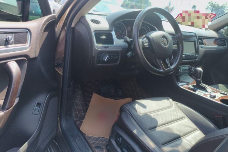 Used Volkswagen Touareg 2014 3.0 TSI New Edition Driver Seat