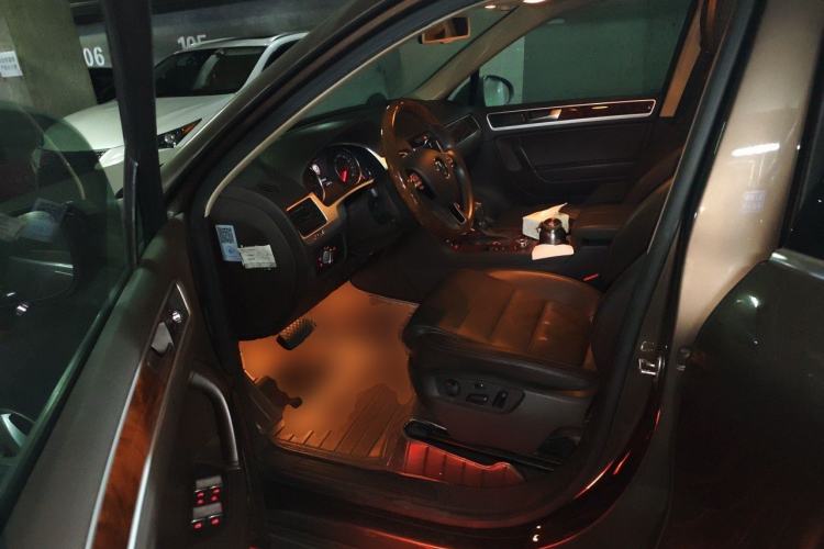 Used Volkswagen Touareg 2014 3.0 TSI New Edition Driver Seat