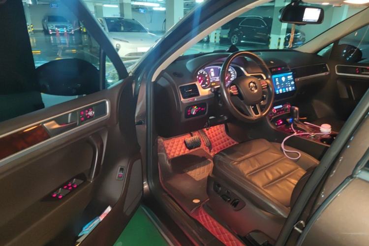Used Volkswagen Touareg 2014 3.0 TSI New Edition Driver Seat