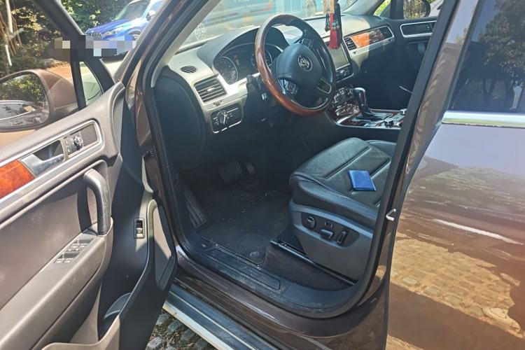 Used Volkswagen Touareg 2014 3.0 TSI New Edition Driver Seat