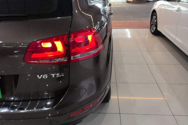 Used Volkswagen Touareg 2014 3.0 TSI New Edition Exterior 3