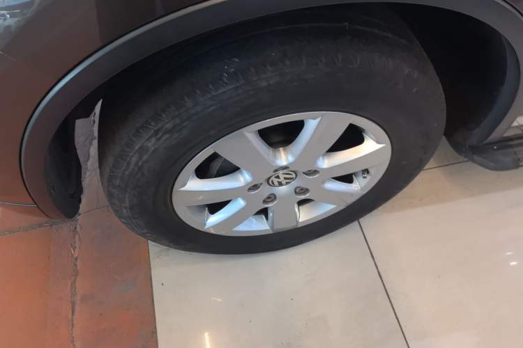 Used Volkswagen Touareg 2014 3.0 TSI New Edition Exterior 4