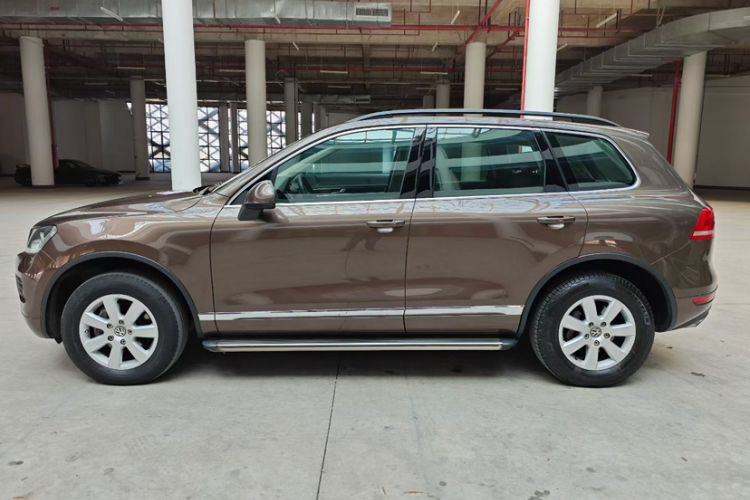 Used Volkswagen Touareg 2014 3.0 TSI New Edition Exterior 9