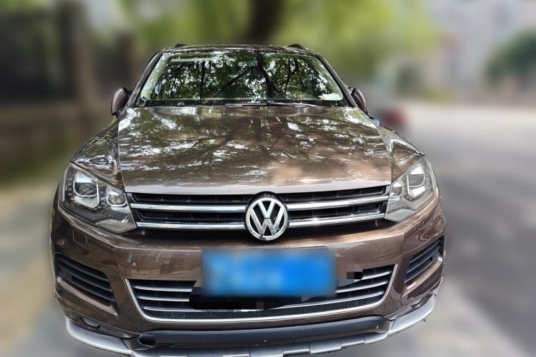 Used Volkswagen Touareg 2014 3.0 TSI New Edition Front