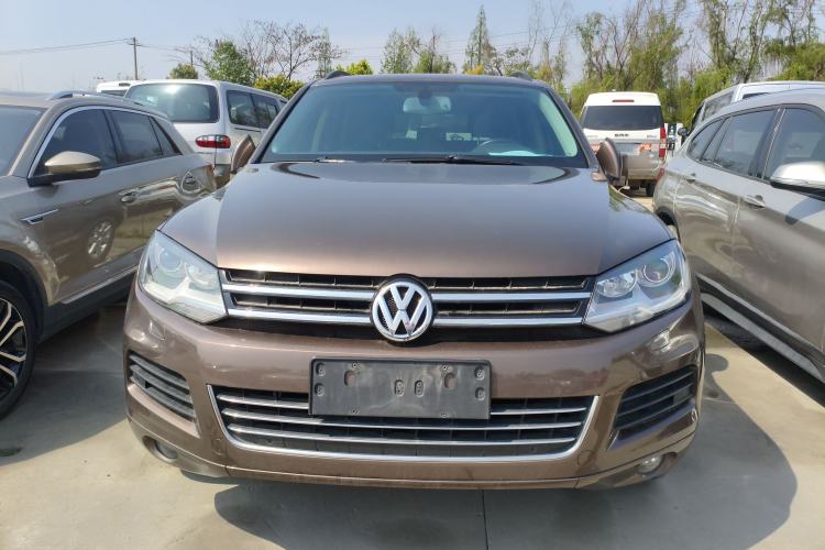 Used Volkswagen Touareg 2014 3.0 TSI New Edition Front