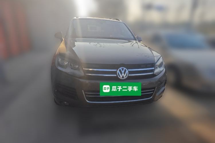 Used Volkswagen Touareg 2014 3.0 TSI New Edition Front