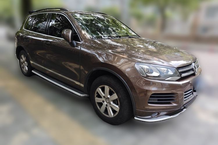 Used Volkswagen Touareg 2014 3.0 TSI New Edition Front Right 45 Deg
