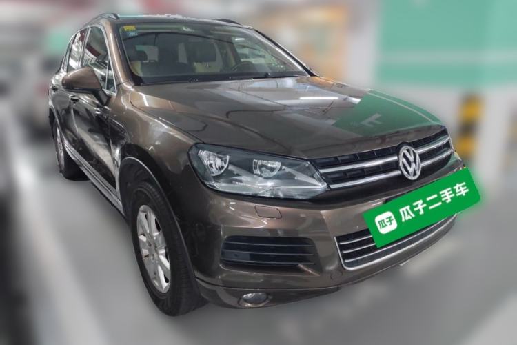 Used Volkswagen Touareg 2014 3.0 TSI New Edition Front Right 45 Deg