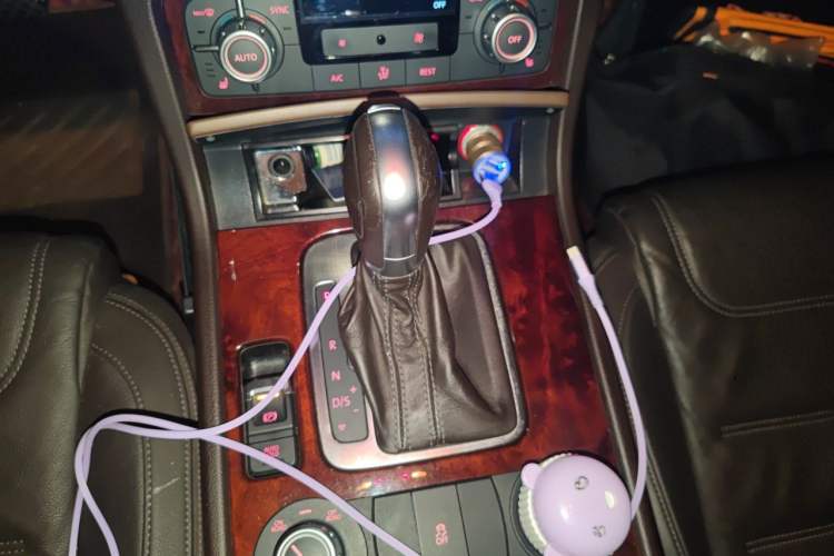 Used Volkswagen Touareg 2014 3.0 TSI New Edition Gear Lever