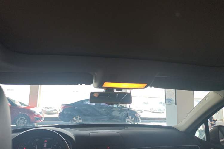 Used Volkswagen Touareg 2014 3.0 TSI New Edition Headliner