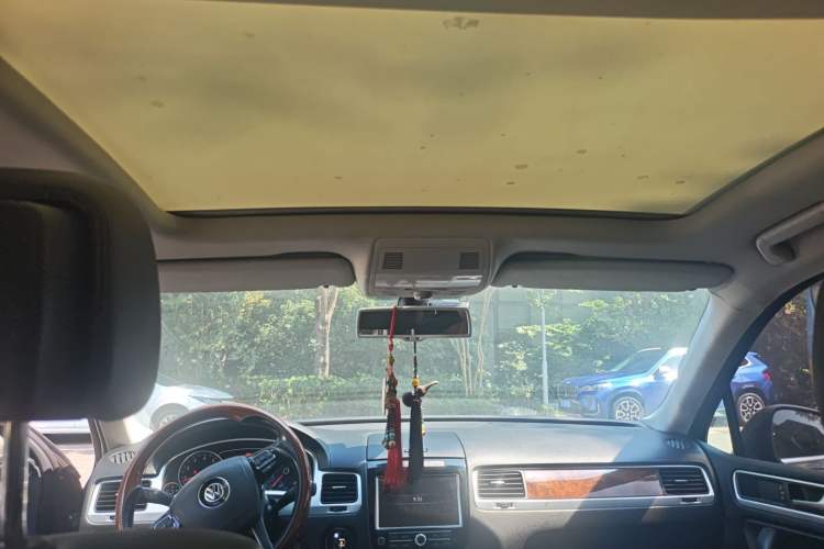 Used Volkswagen Touareg 2014 3.0 TSI New Edition Headliner