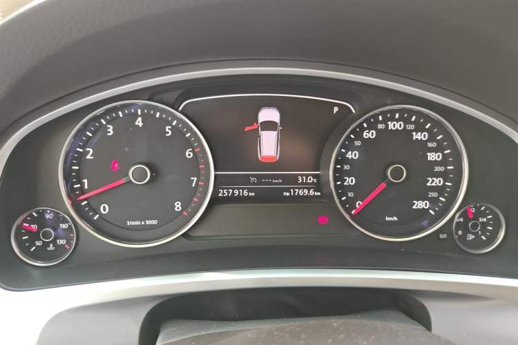 Used Volkswagen Touareg 2014 3.0 TSI New Edition Instrument Cluster