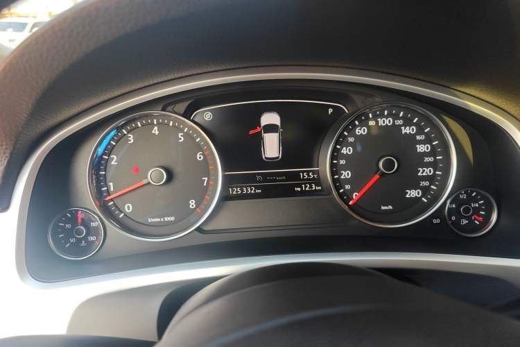 Used Volkswagen Touareg 2014 3.0 TSI New Edition Instrument Cluster
