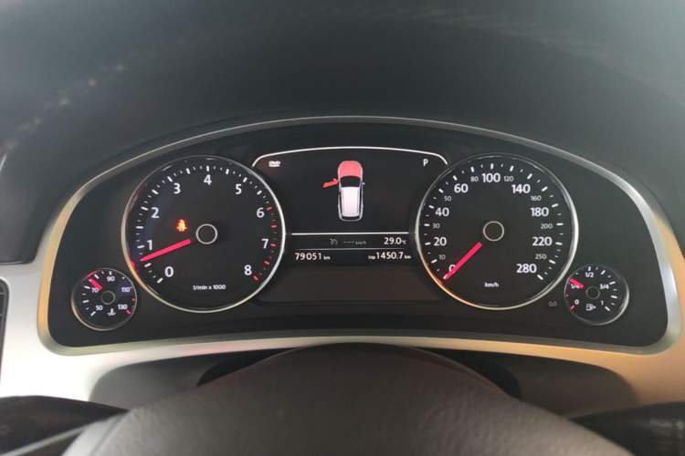 Used Volkswagen Touareg 2014 3.0 TSI New Edition Instrument Cluster