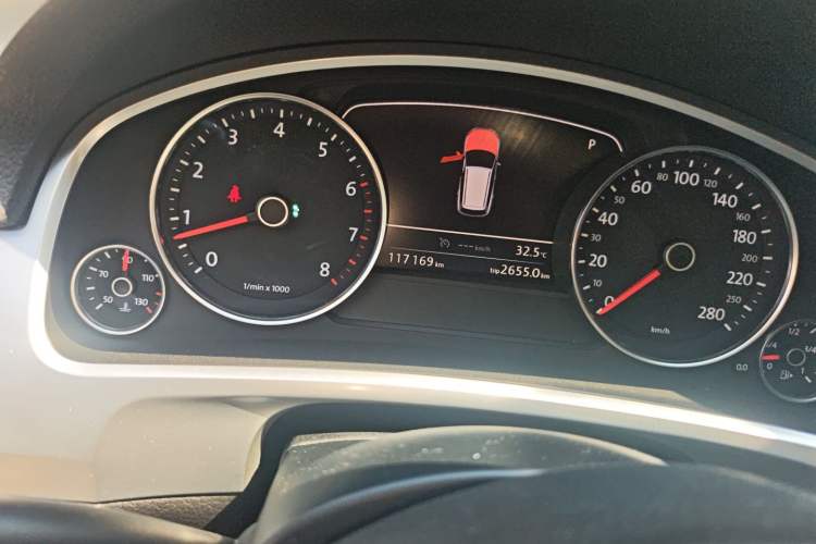 Used Volkswagen Touareg 2014 3.0 TSI New Edition Instrument Cluster