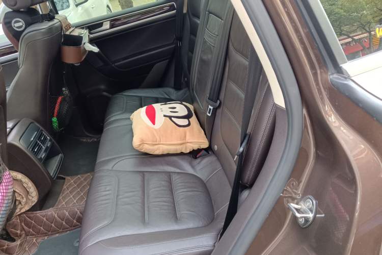 Used Volkswagen Touareg 2014 3.0 TSI New Edition Interior 4