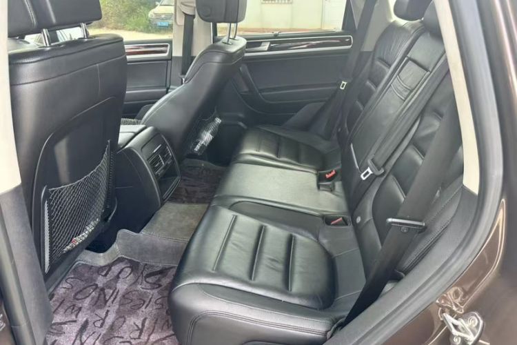 Used Volkswagen Touareg 2014 3.0 TSI New Edition Interior 4