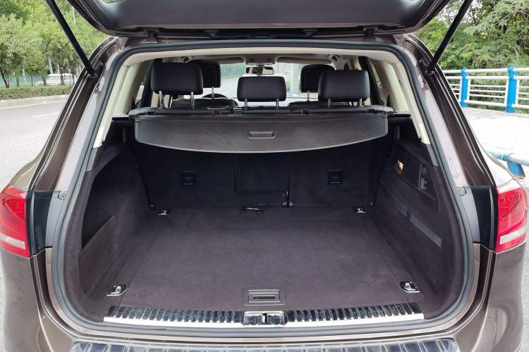 Used Volkswagen Touareg 2014 3.0 TSI New Edition Interior 6