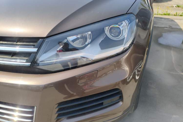Used Volkswagen Touareg 2014 3.0 TSI New Edition Left Front Headlight
