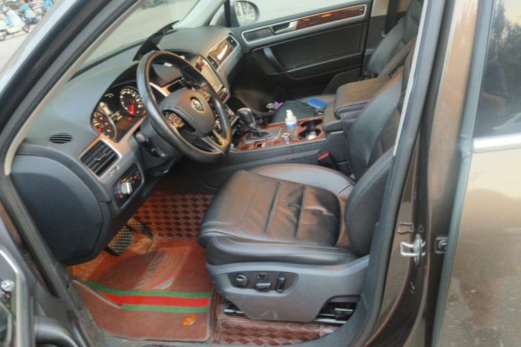 Used Volkswagen Touareg 2014 3.0 TSI New Edition Left Front Seat