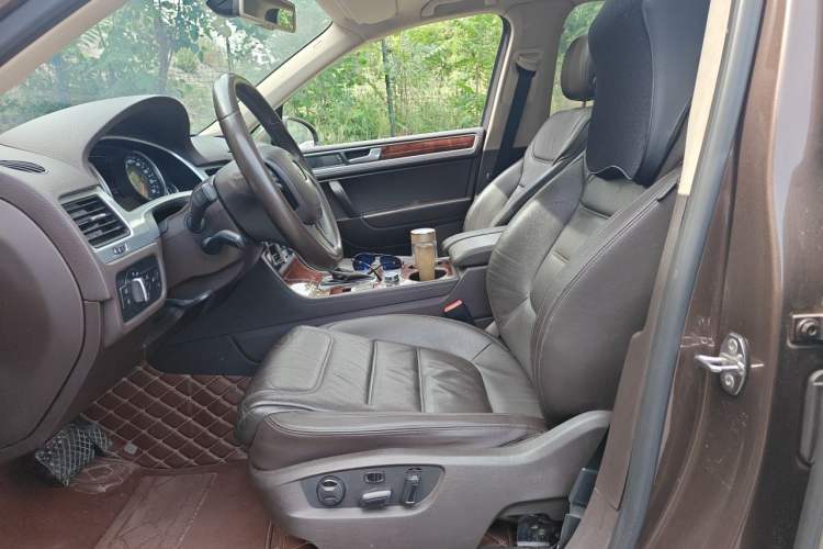 Used Volkswagen Touareg 2014 3.0 TSI New Edition Left Front Seat