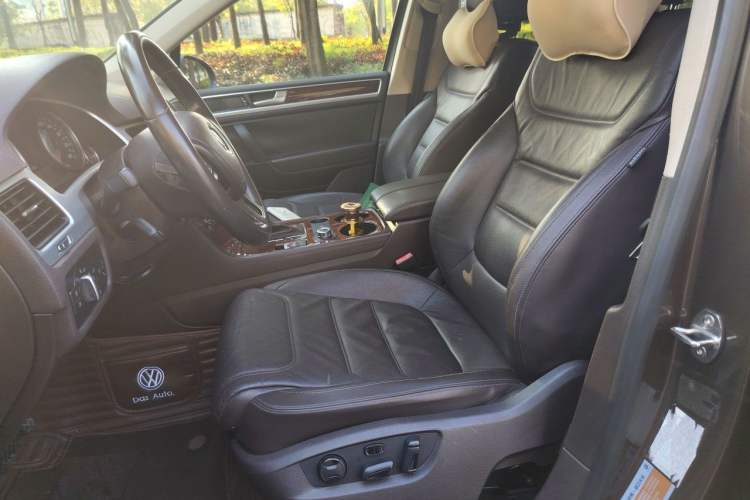 Used Volkswagen Touareg 2014 3.0 TSI New Edition Left Front Seat