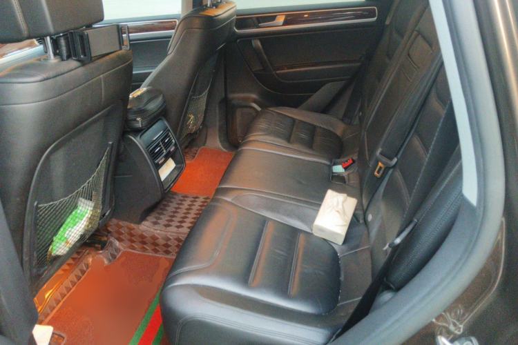 Used Volkswagen Touareg 2014 3.0 TSI New Edition Left Rear Seat