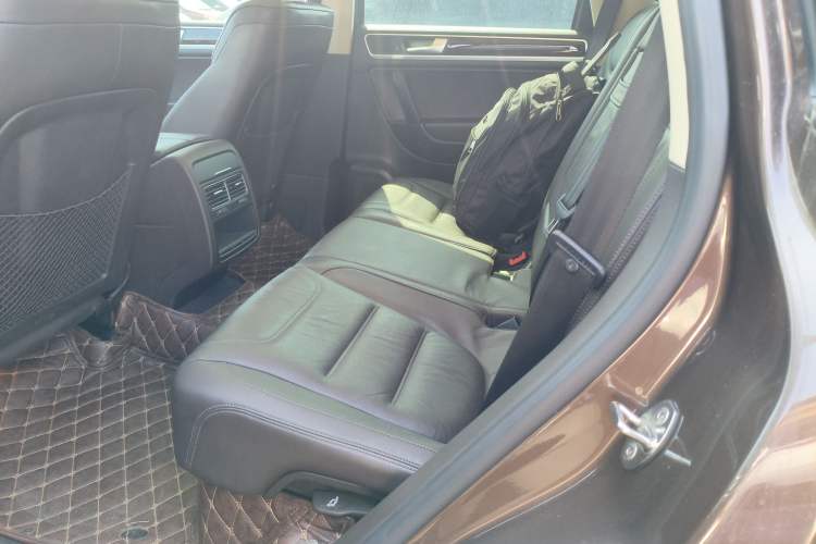 Used Volkswagen Touareg 2014 3.0 TSI New Edition Left Rear Seat