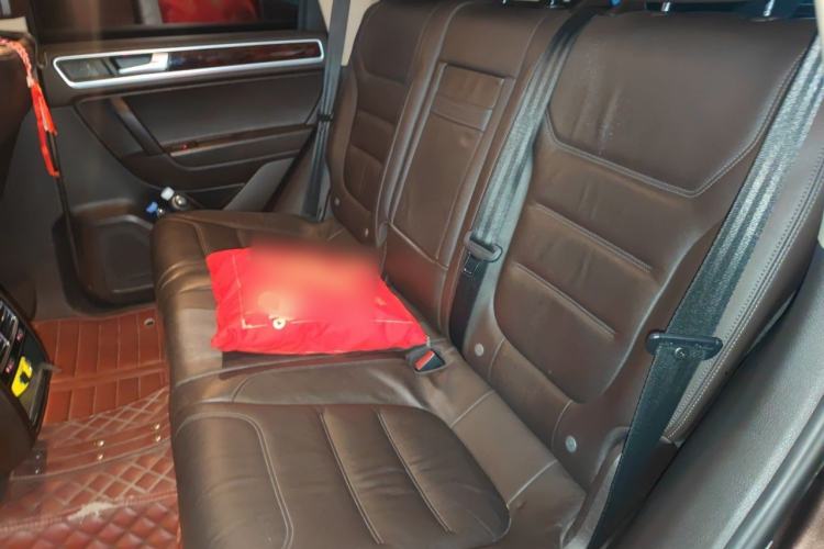Used Volkswagen Touareg 2014 3.0 TSI New Edition Left Rear Seat