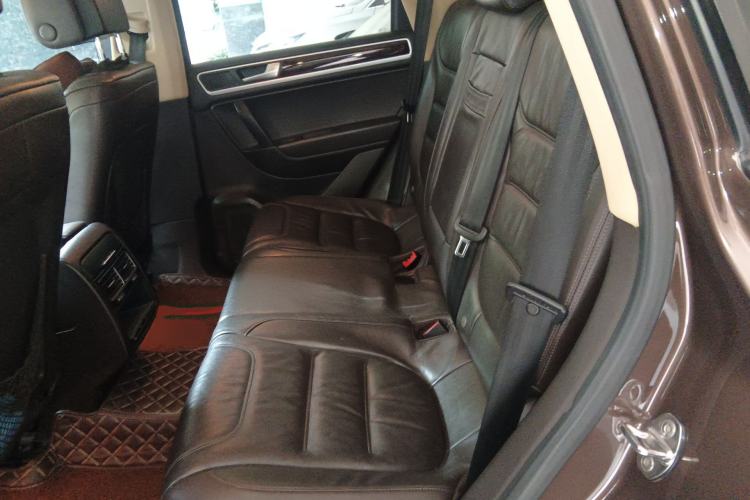 Used Volkswagen Touareg 2014 3.0 TSI New Edition Left Rear Seat