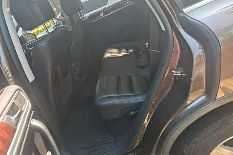 Used Volkswagen Touareg 2014 3.0 TSI New Edition Left Rear Seat